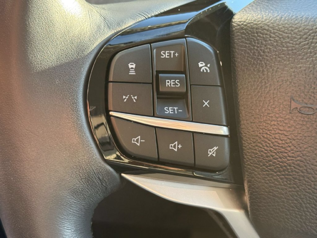Used 2025 Ford Explorer Platinum w/ Ultimate Package AWD/4WD image 20