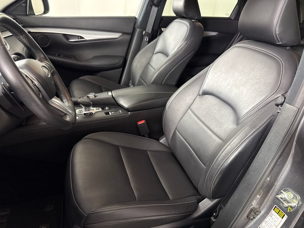 Used 2021 INFINITI QX50 Luxe FWD image 11