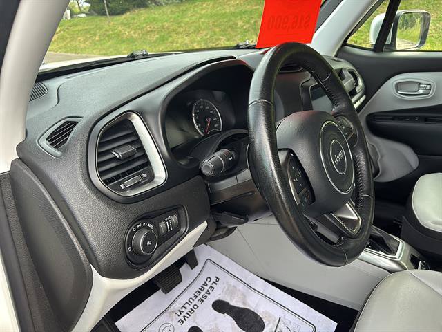 Used 2018 Jeep Renegade Limited w/ UConnect 8.4 Nav Group AWD/4WD image 13