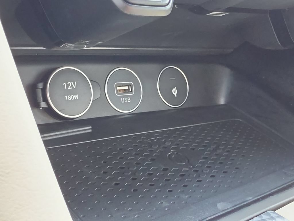 Used 2023 Genesis G70 3.3T w/ Sport Prestige Package RWD image 25