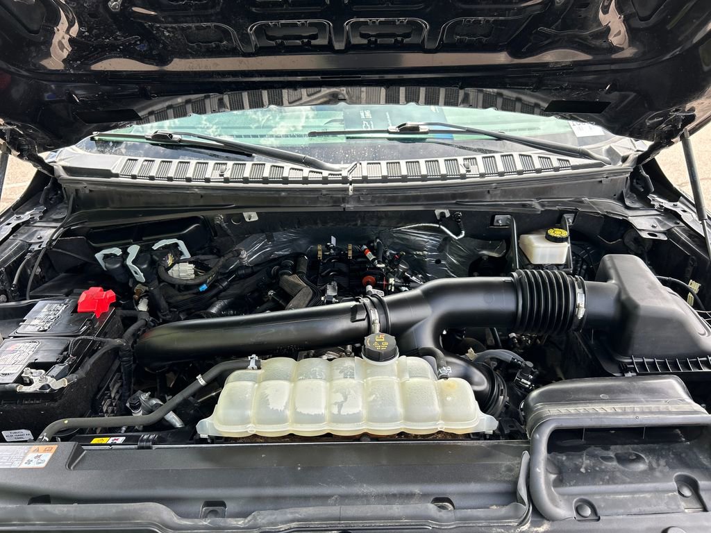 Used 2024 Ford Expedition XLT AWD/4WD image 40