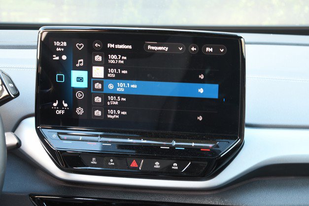 Used 2023 Volkswagen ID.4 Pro image 19