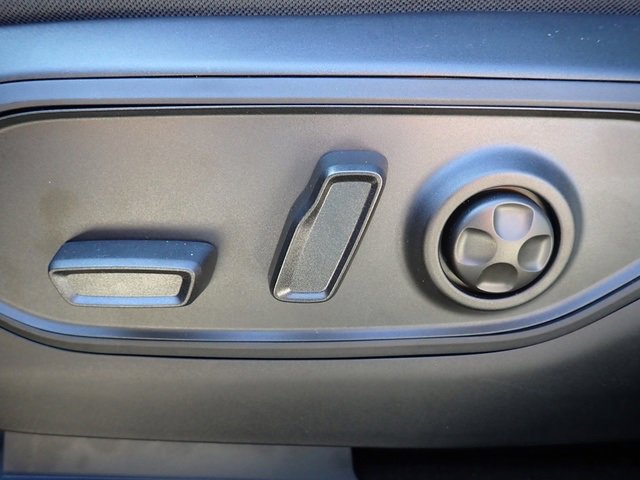 New 2025 Jeep Grand Cherokee L Altitude image 17