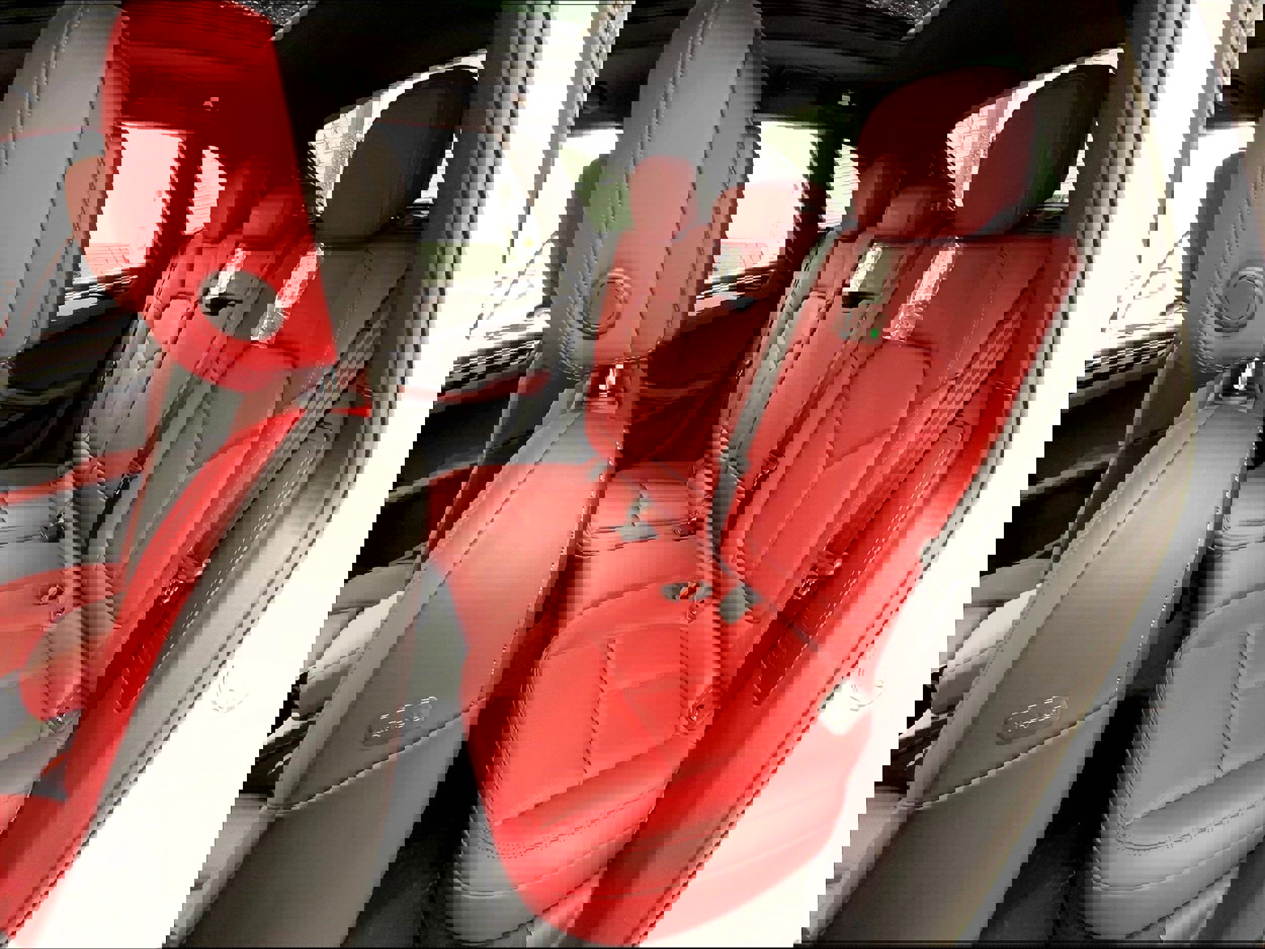 New 2025 Porsche Macan image 19