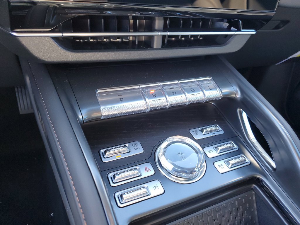 New 2026 Lincoln Nautilus Reserve w/ Jet Appearance Package AWD/4WD image 29
