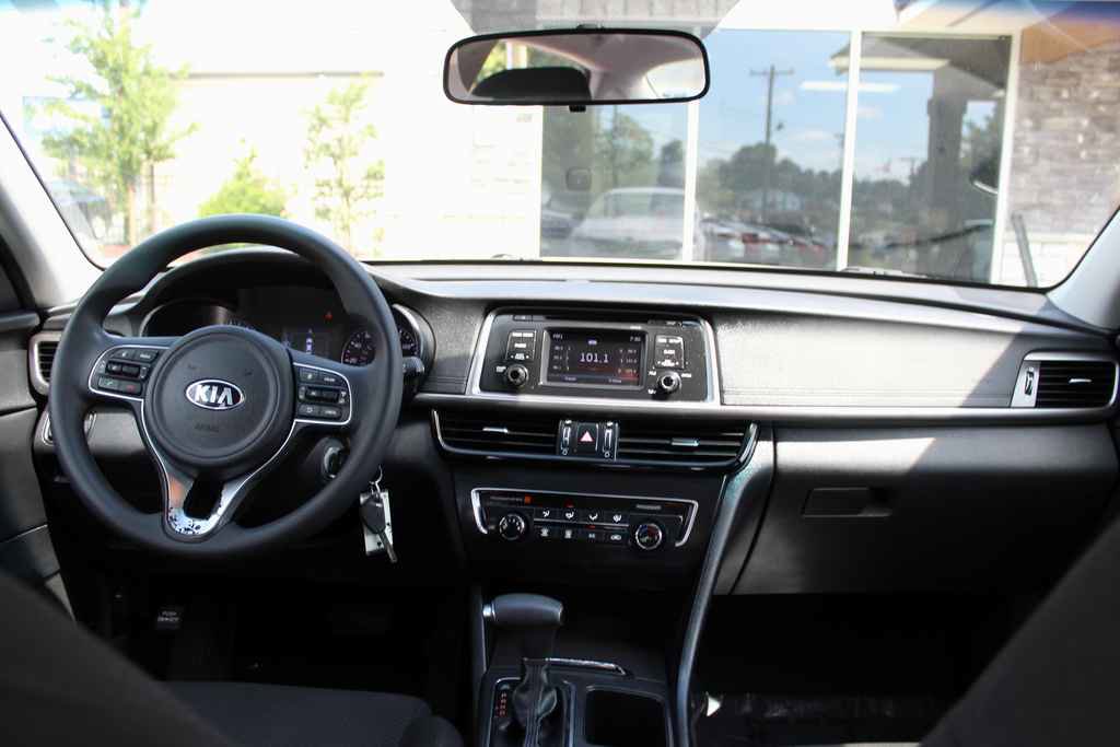 Used 2016 Kia Optima LX image 26