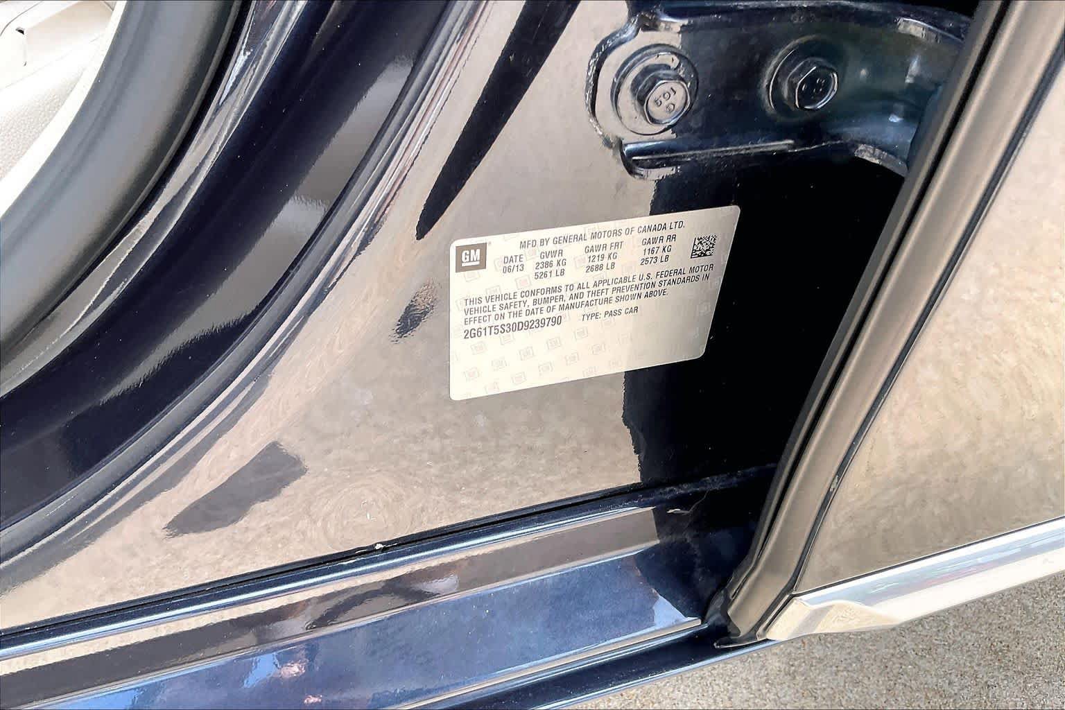 Used 2013 Cadillac XTS Premium AWD/4WD image 34