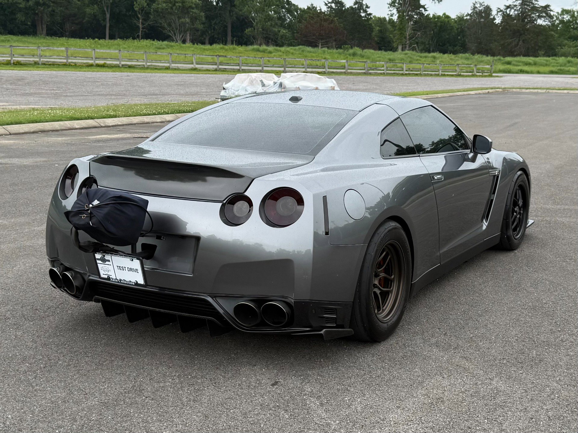 Used 2012 Nissan GT-R Premium AWD/4WD image 3