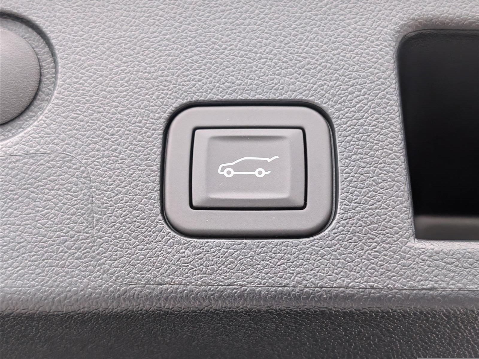 New 2027 Chevrolet Equinox LT w/ Convenience Package II AWD/4WD image 9