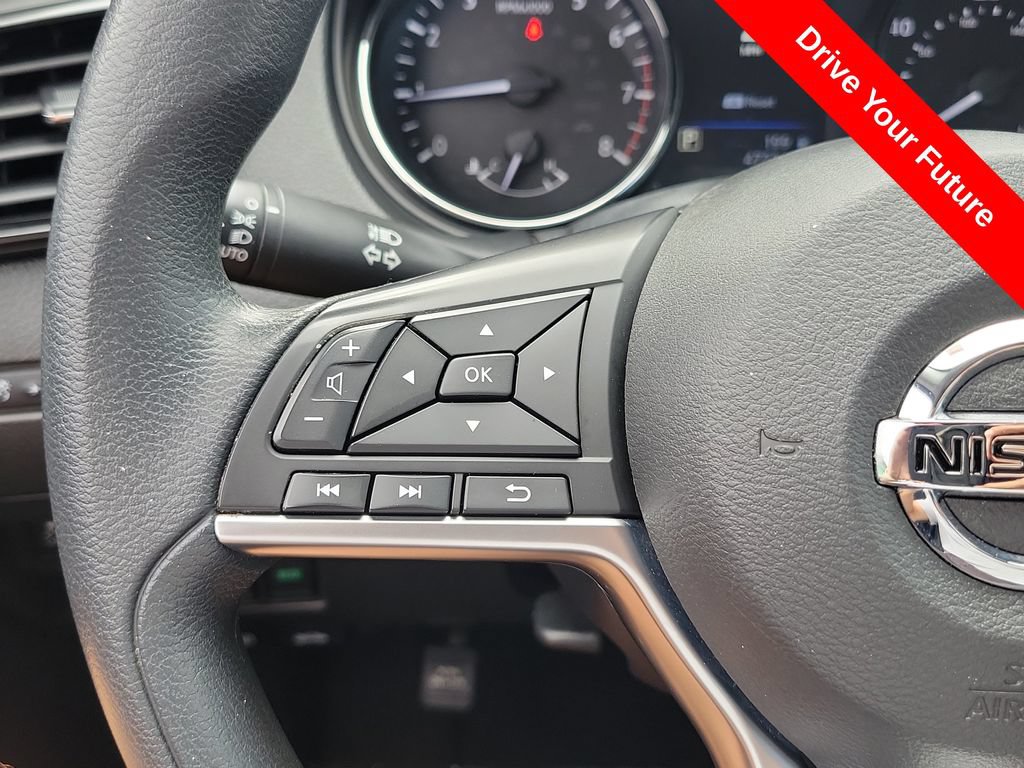 Used 2022 Nissan Rogue Sport S FWD image 7