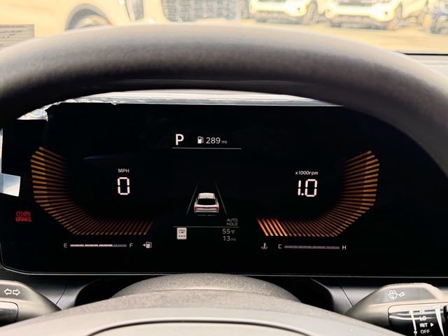 New 2025 Kia K4 FWD image 17