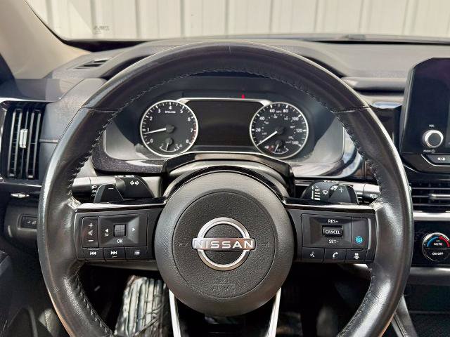 Used 2022 Nissan Pathfinder SV AWD/4WD image 24