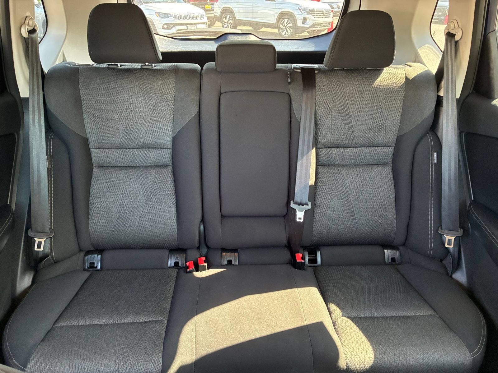 Used 2025 Nissan Rogue SV AWD/4WD image 39