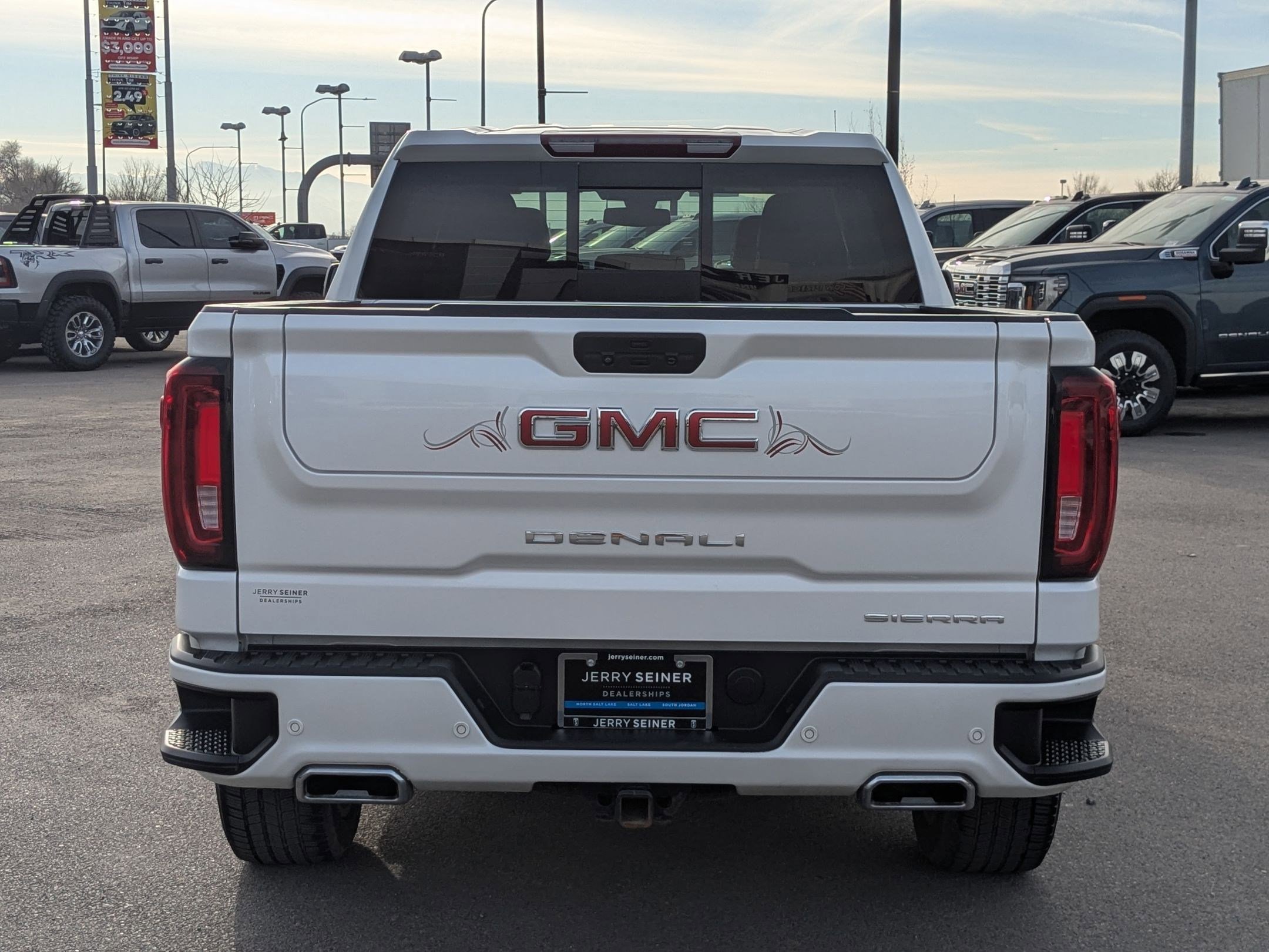 Used 2022 GMC Sierra 1500 Denali w/ Denali Premium Package image 5