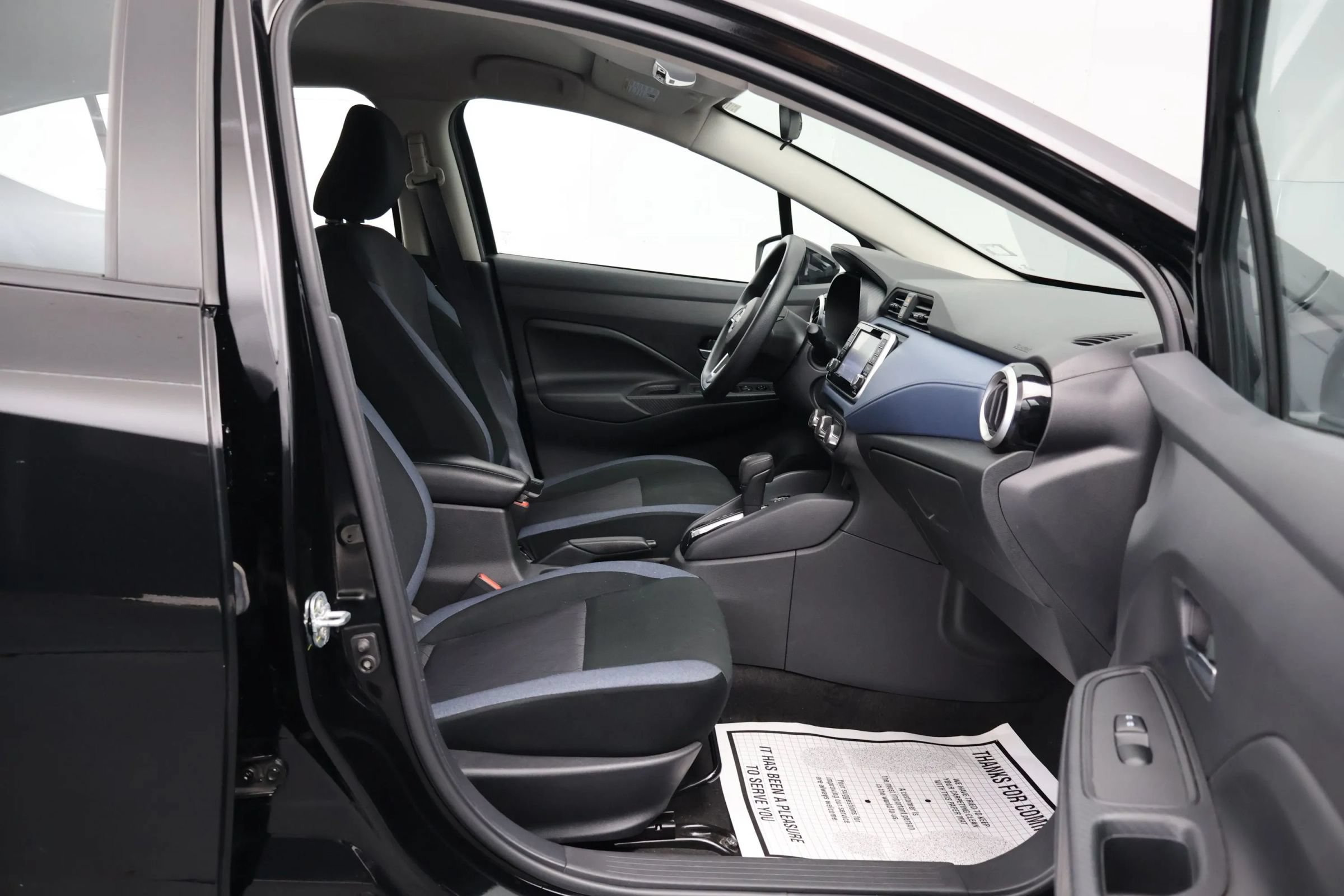 Used 2025 Nissan Versa SV FWD image 13