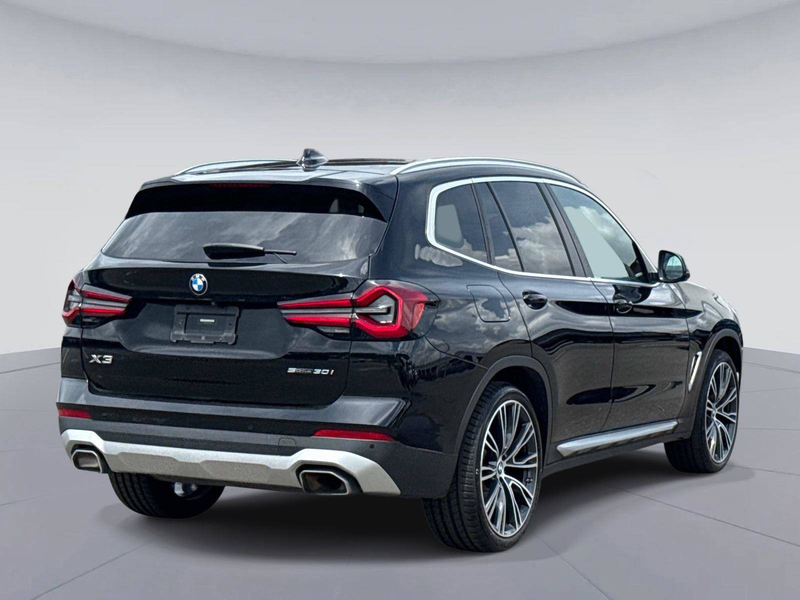 Used 2022 BMW X3 sDrive30i w/ Convenience Package RWD image 3