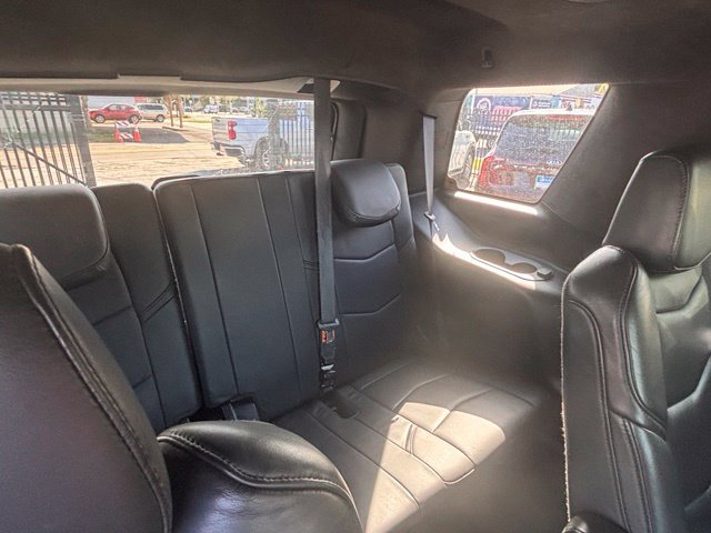 Used 2018 Cadillac Escalade Platinum RWD image 21