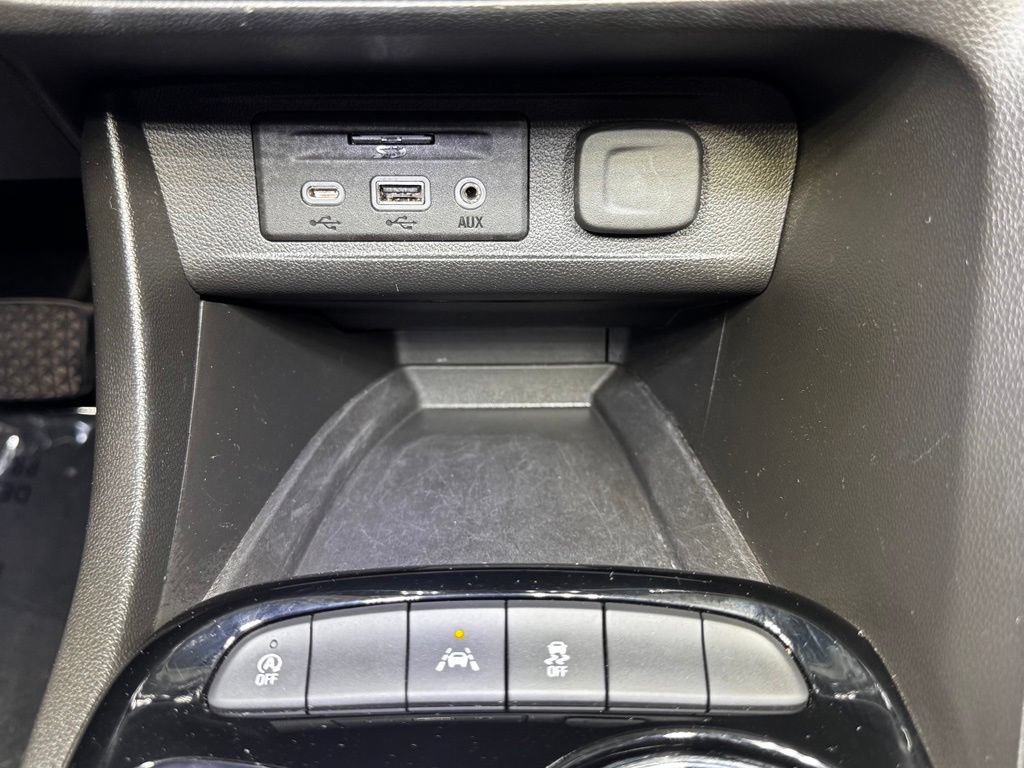 Used 2021 Buick Encore GX Select w/ Advanced Technology Package FWD image 34