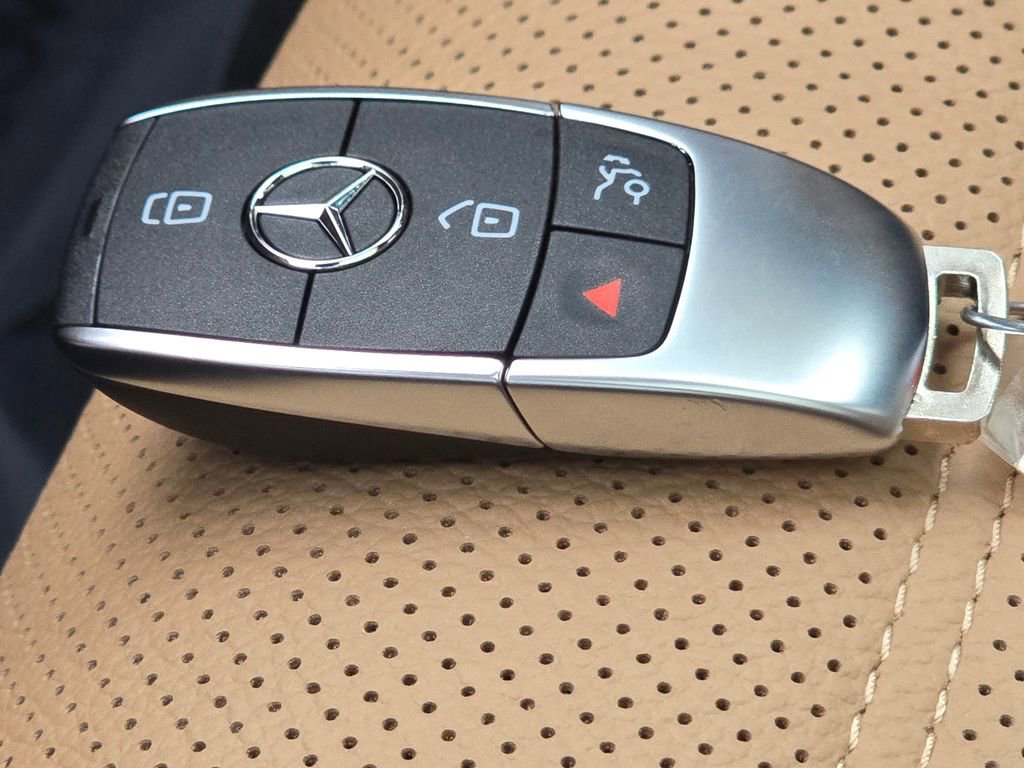 New 2026 Mercedes-Benz GLE 450 4MATIC image 39