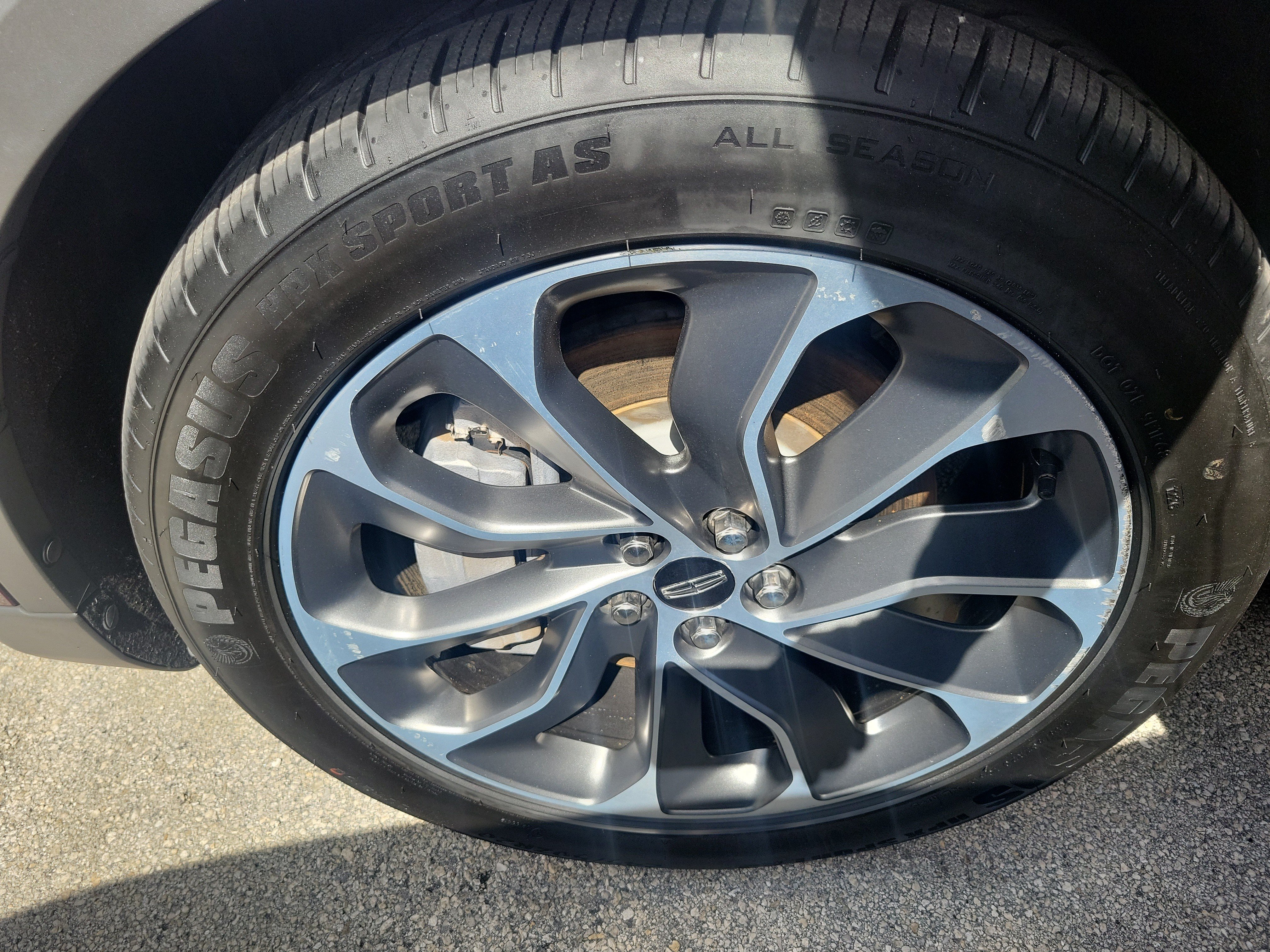 Certified 2022 Lincoln Nautilus Reserve FWD image 7