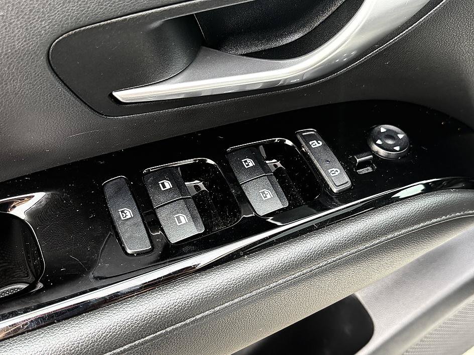 Used 2022 Hyundai Tucson SEL w/ Convenience + Premium Package AWD/4WD image 18