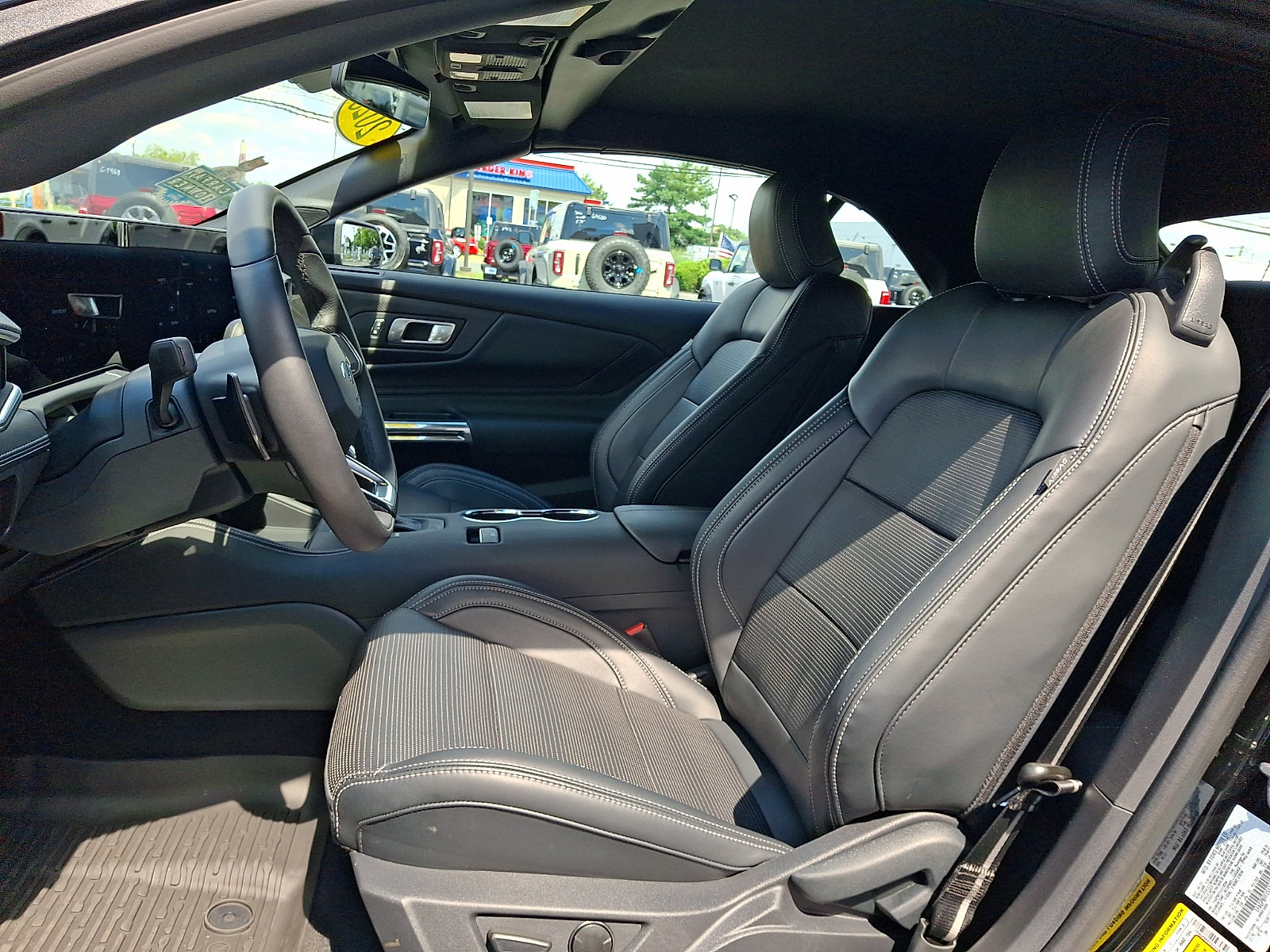Used 2025 Ford Mustang GT Premium RWD image 13