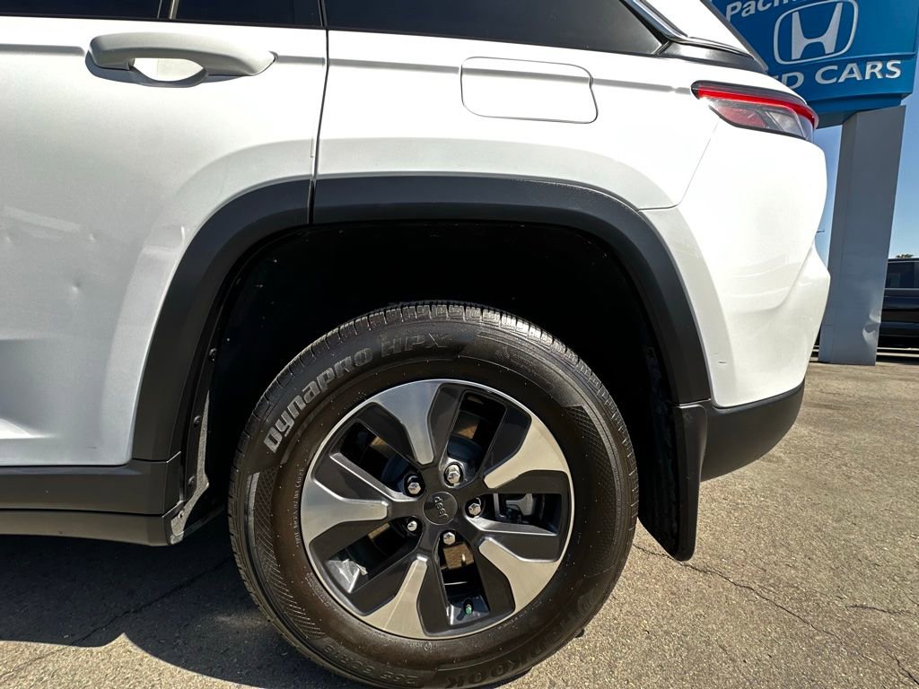 Used 2022 Jeep Grand Cherokee Limited 4xe w/ MOPAR Finishing Package AWD/4WD image 7