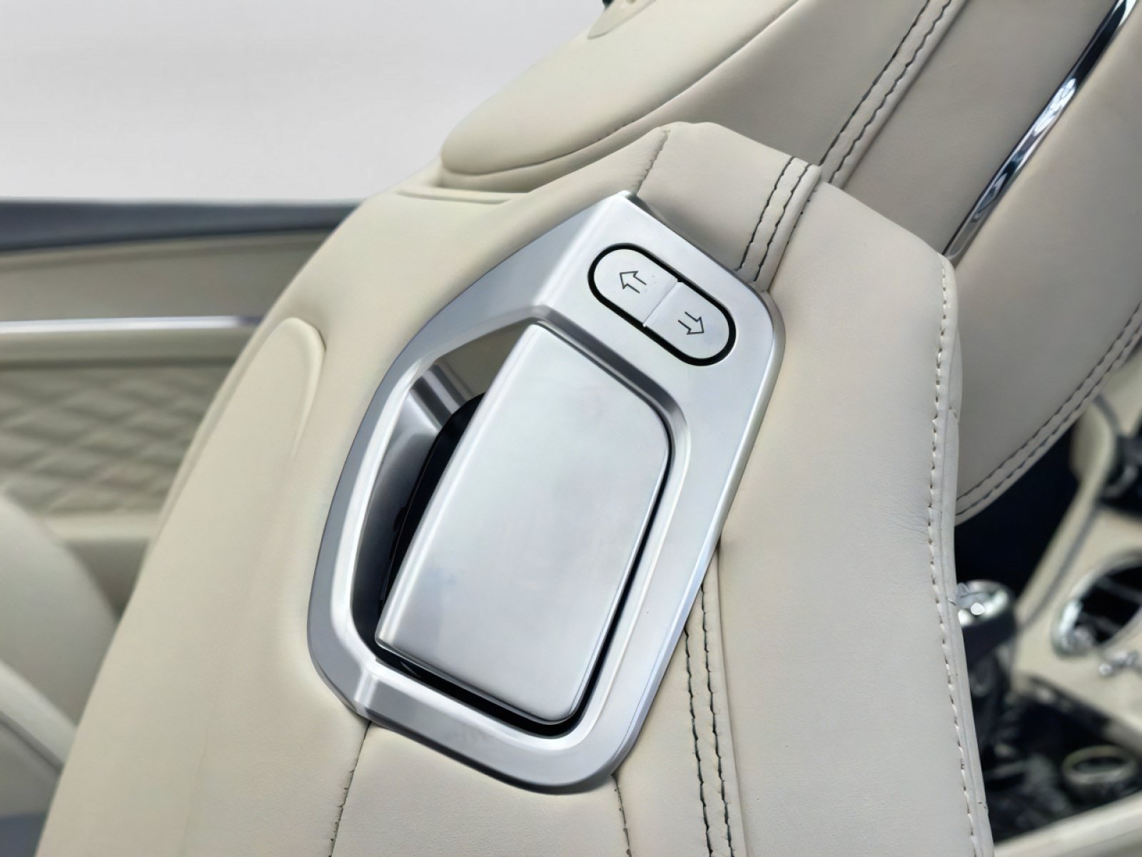 New 2026 Bentley Continental GT Azure AWD/4WD image 29