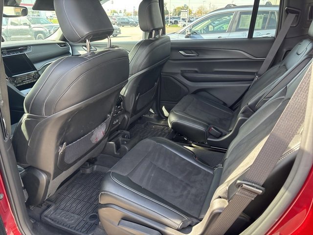 Used 2024 Jeep Grand Cherokee L Laredo image 6