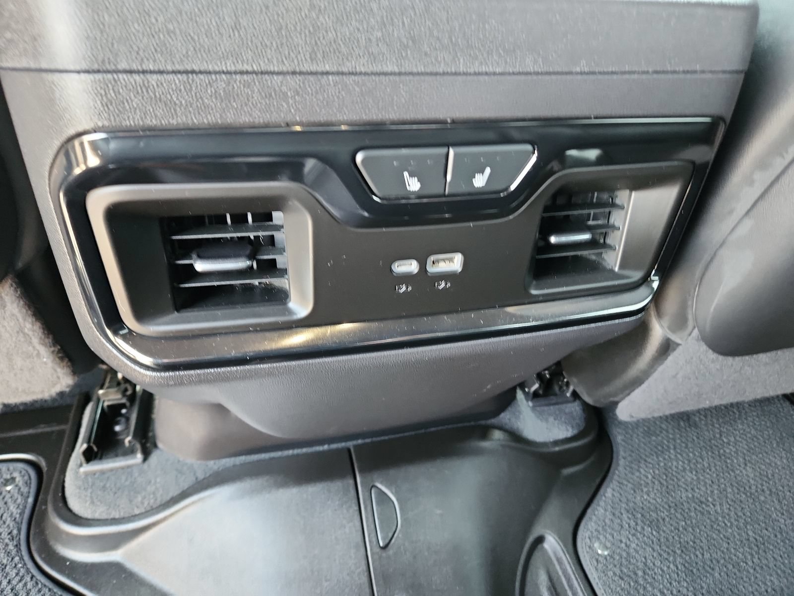 Used 2024 GMC Sierra 1500 AT4X AWD/4WD image 9