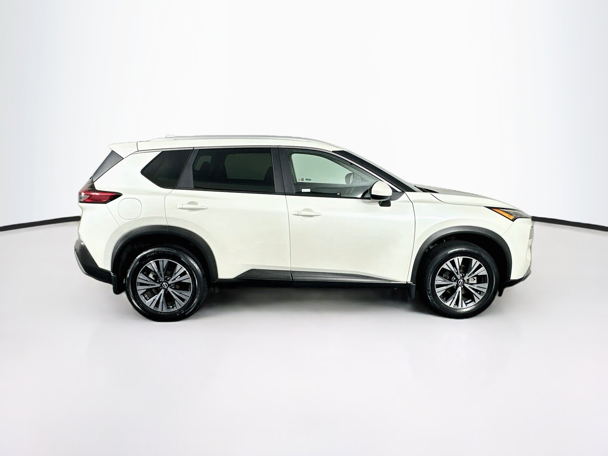 Used 2023 Nissan Rogue SV w/ SV Premium B Package FWD image 10