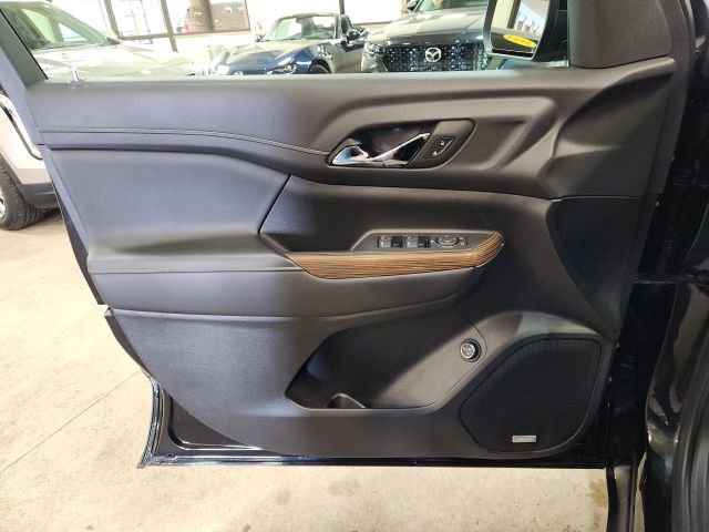 Certified 2023 GMC Acadia SLE w/ Driver Convenience Package image 21