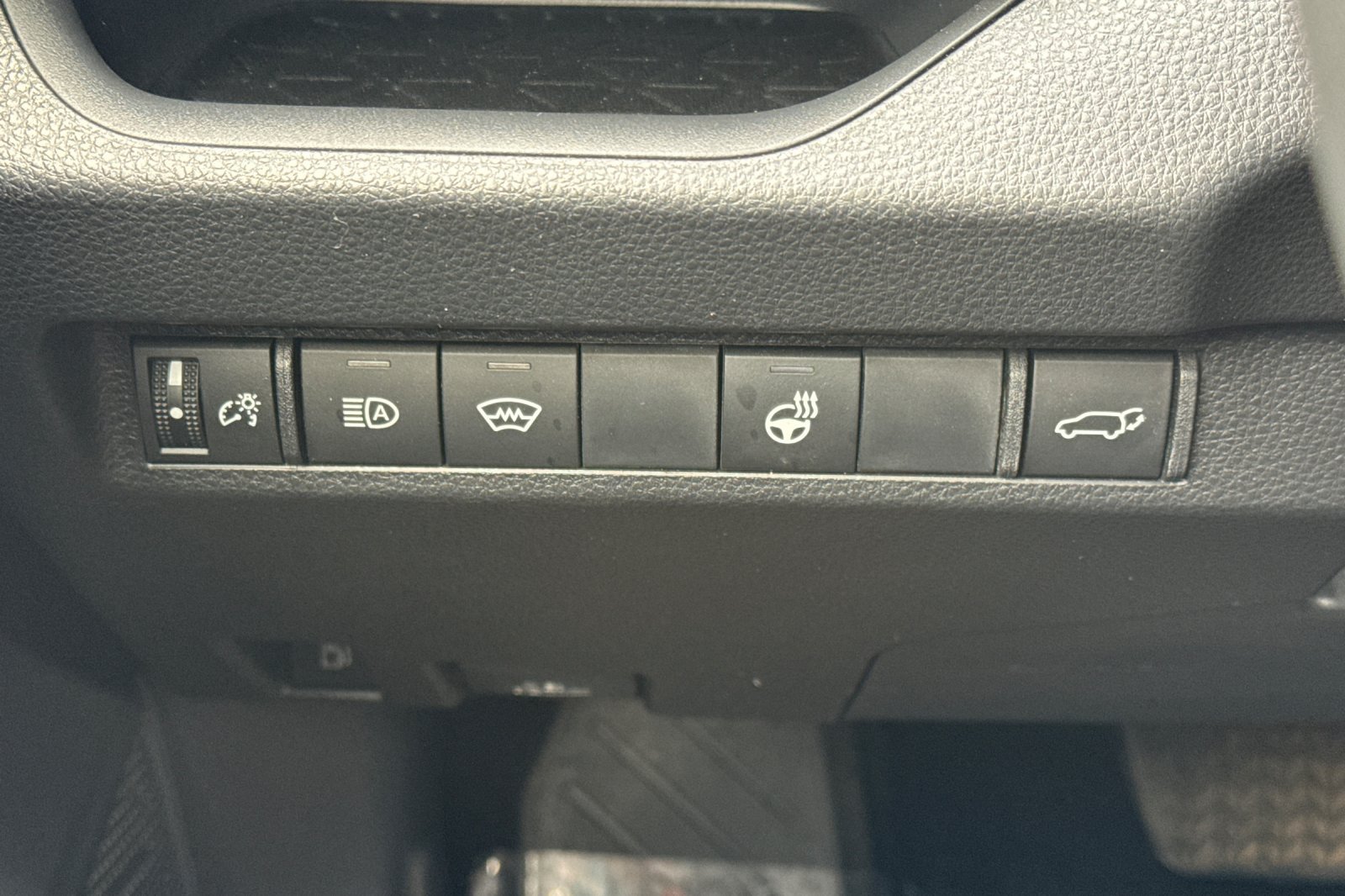 Certified 2025 Toyota RAV4 XLE Premium w/ Weather Package AWD/4WD image 34