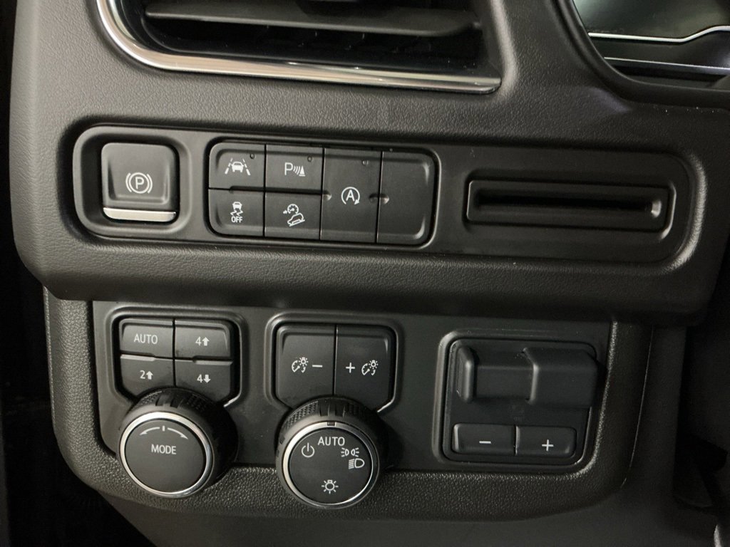 Used 2024 Chevrolet Suburban Z71 w/ Max Trailering Package image 16