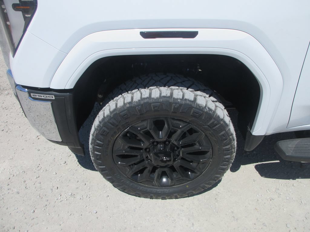 New 2026 GMC Sierra 2500 SLT w/ SLT Premium Package AWD/4WD image 12