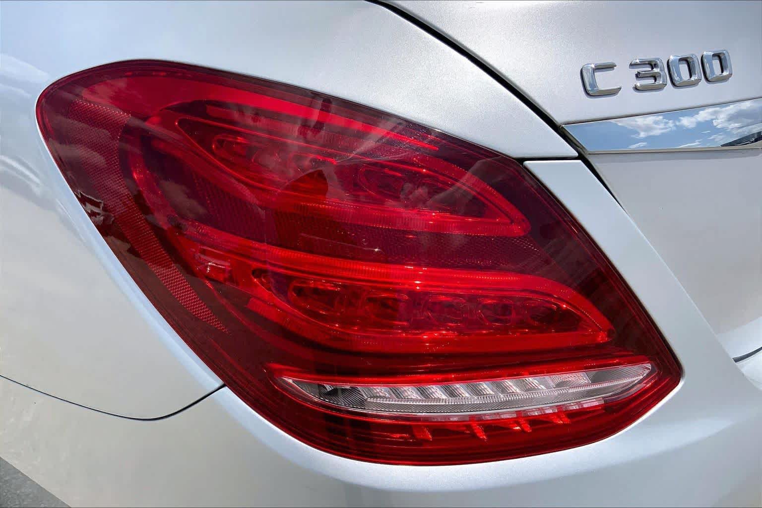 Used 2015 Mercedes-Benz C 300 4MATIC Sedan image 27