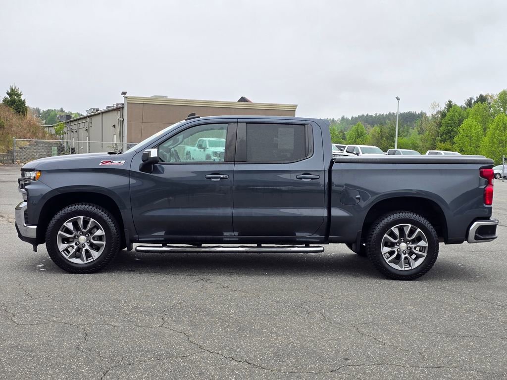 Used 2021 Chevrolet Silverado 1500 LT AWD/4WD image 12