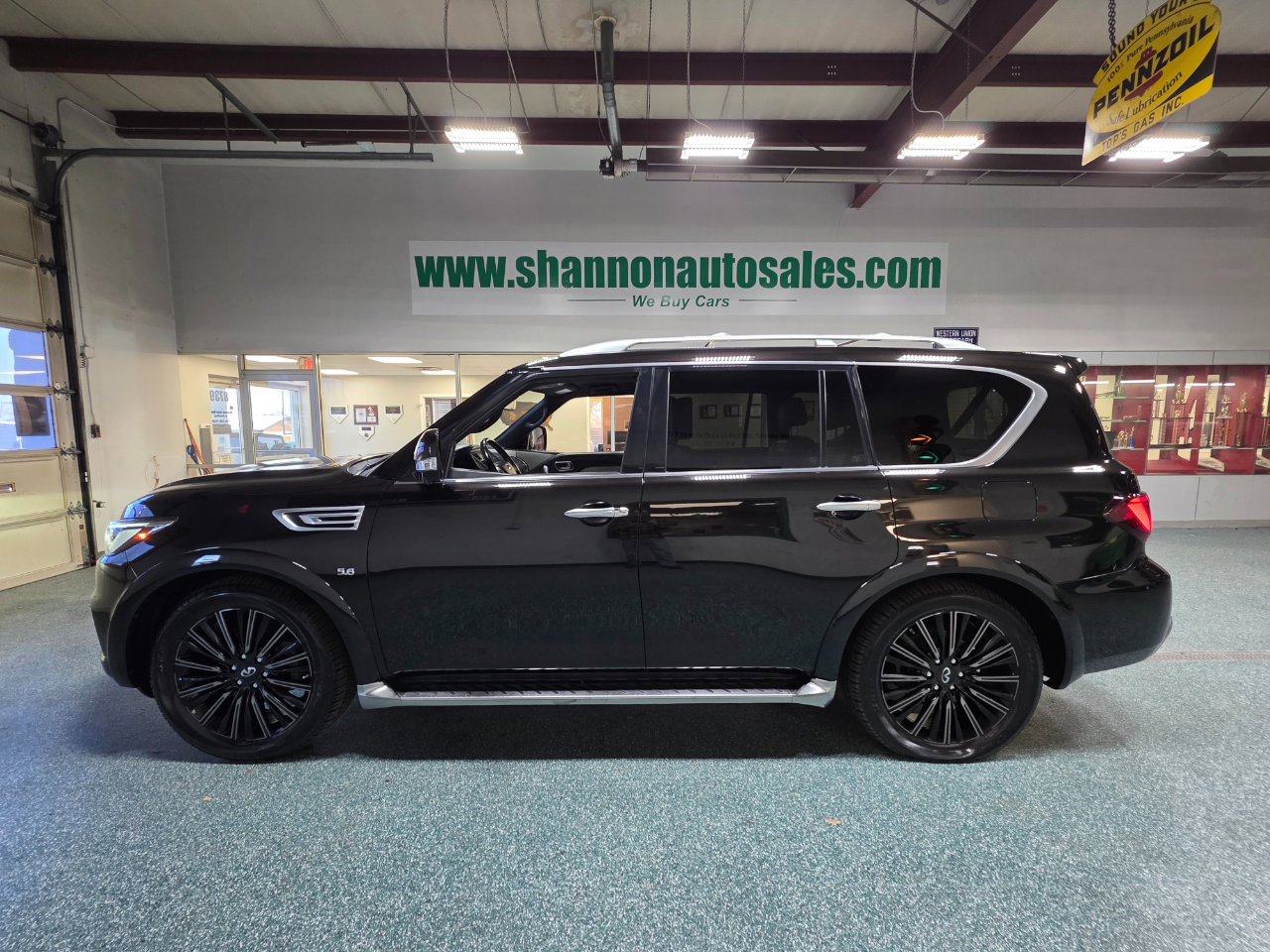 Used 2019 INFINITI QX80 Limited w/ All-Season Package image 11