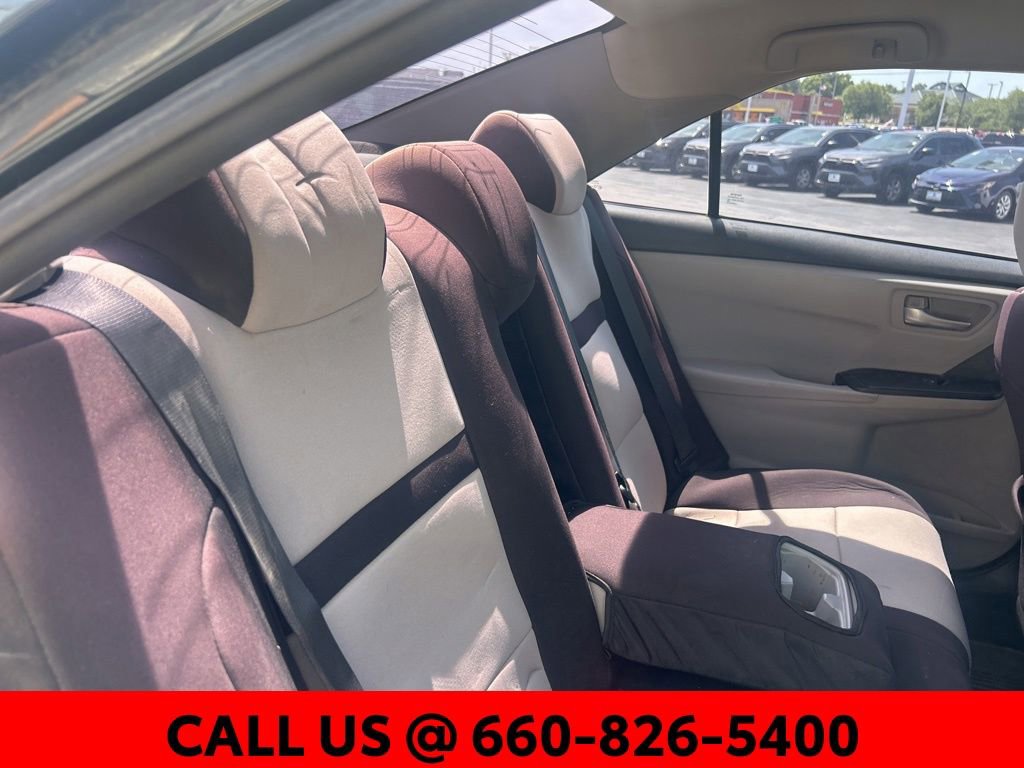 Used 2017 Toyota Camry SE FWD image 8