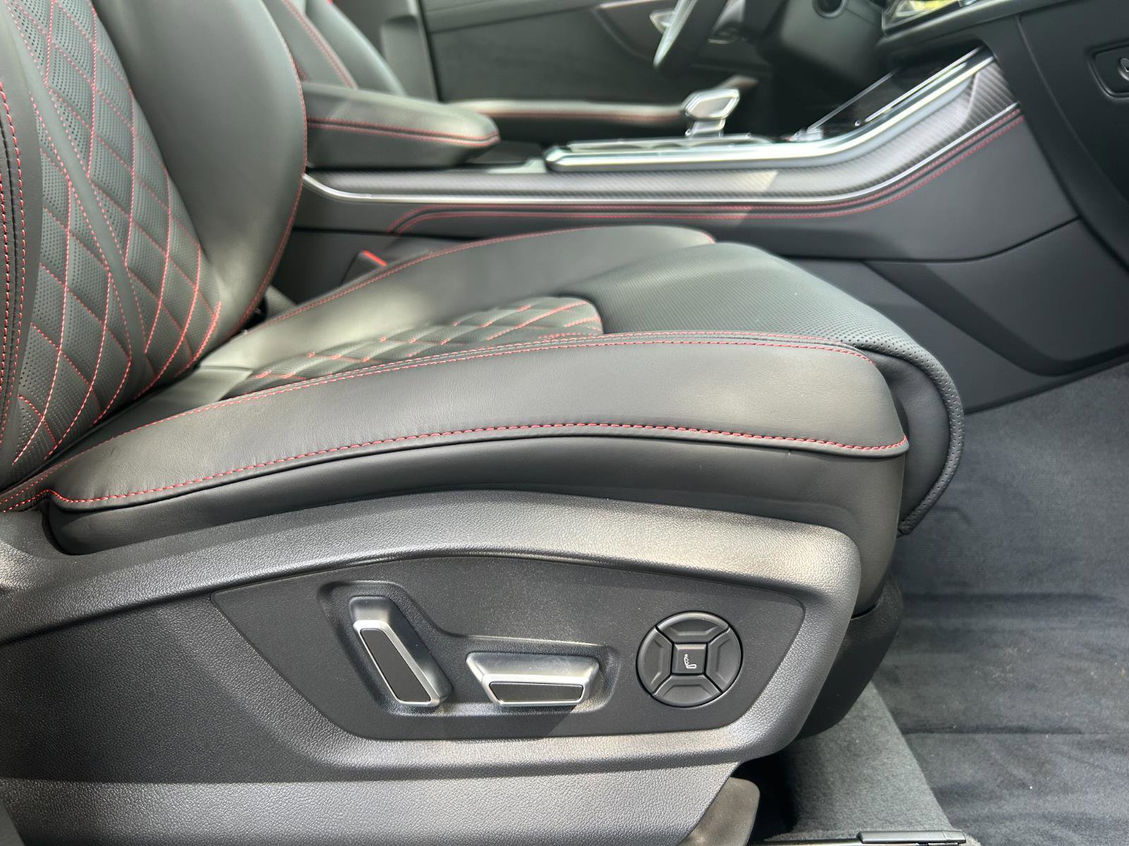 New 2026 Audi SQ7 Prestige image 24