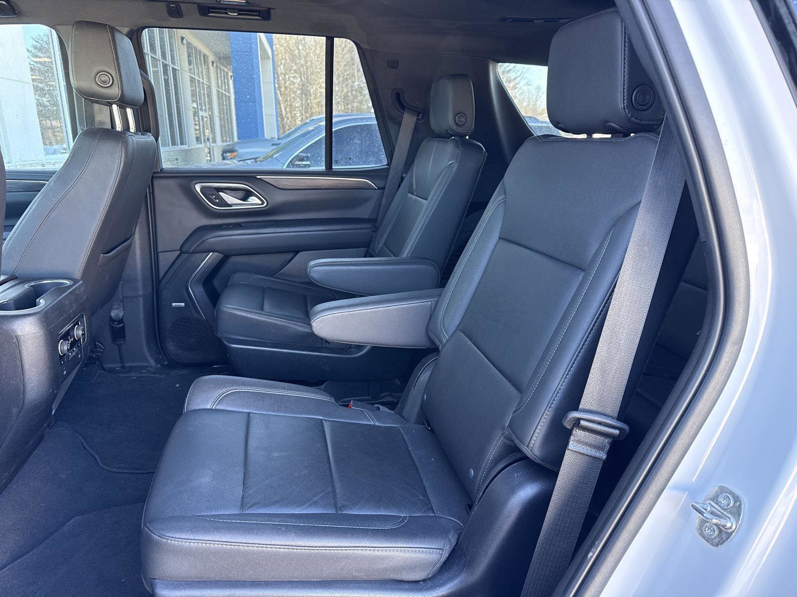 Used 2022 Chevrolet Tahoe Z71 w/ Z71 Off-Road Package AWD/4WD image 12