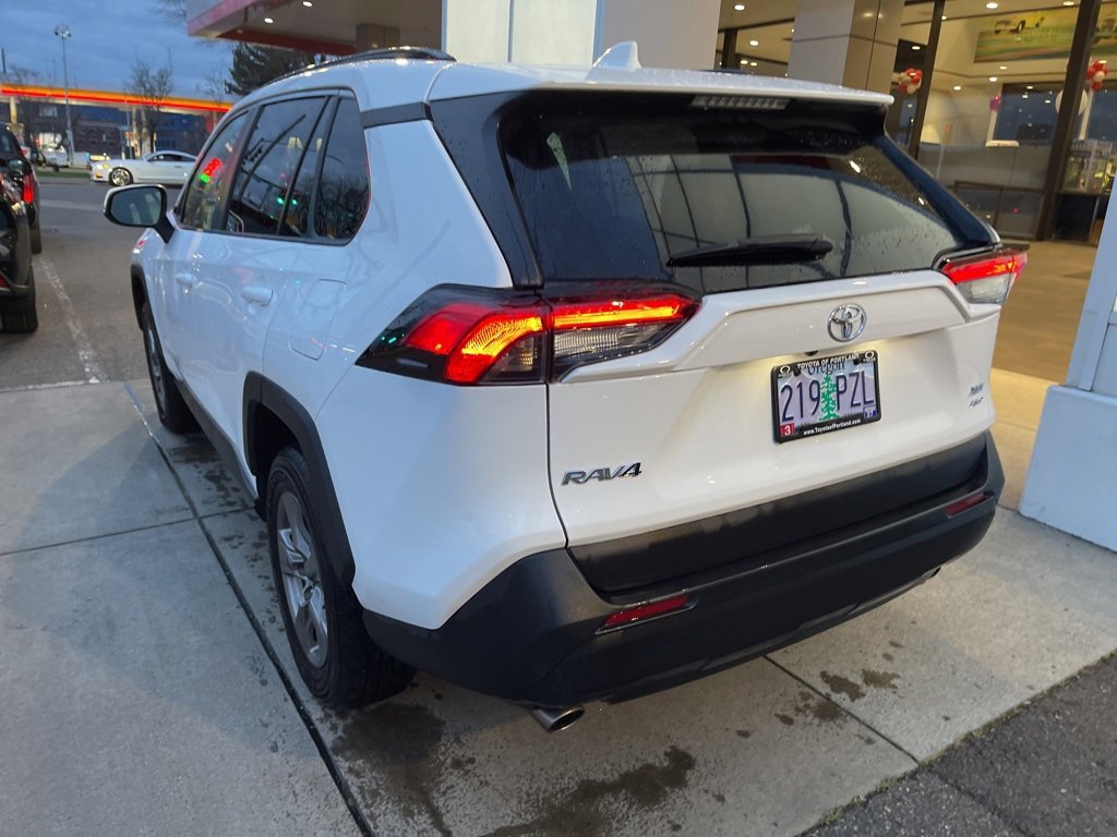Used 2025 Toyota RAV4 XLE image 8