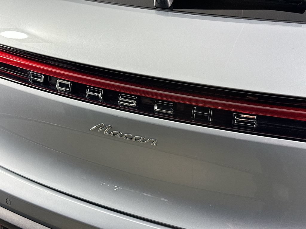 New 2025 Porsche Macan AWD/4WD image 34