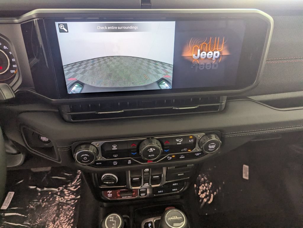 New 2026 Jeep Gladiator Rubicon w/ Safety Group AWD/4WD image 20
