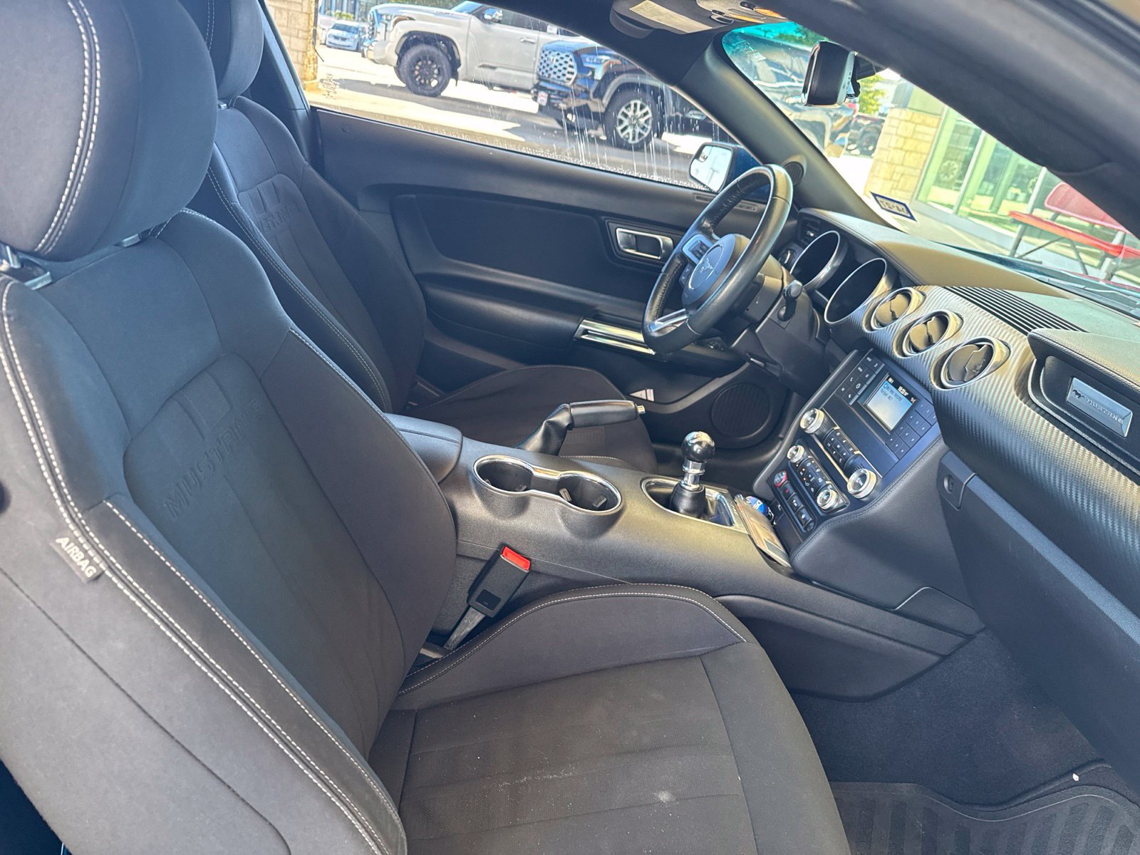 Used 2019 Ford Mustang Coupe RWD image 19