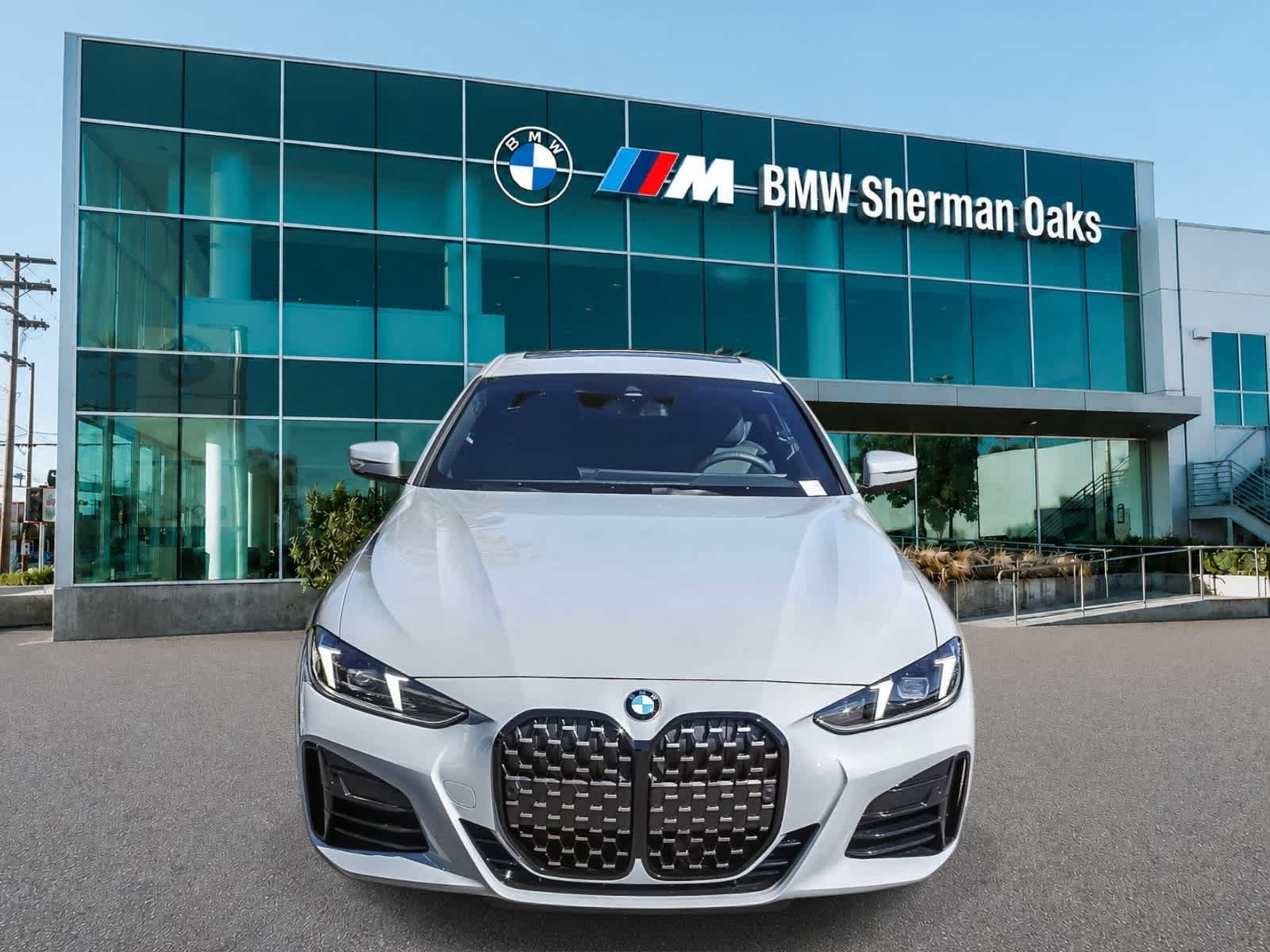 New 2026 BMW 430i Coupe w/ M Sport Package RWD image 2