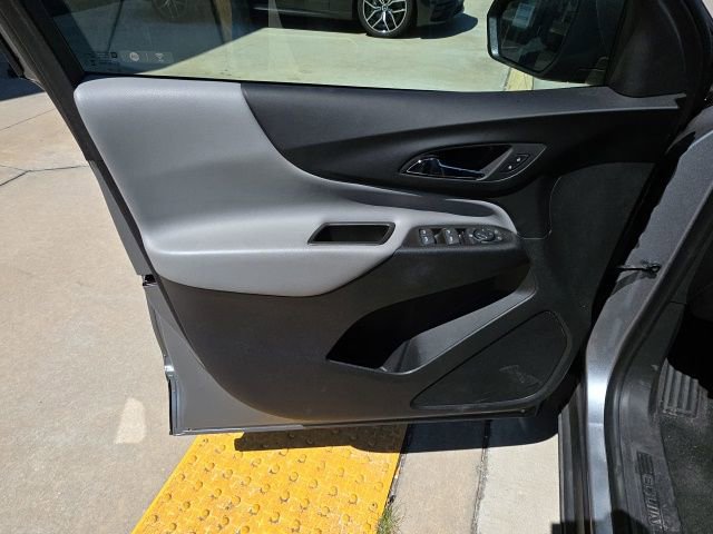 Used 2023 Chevrolet Equinox LS image 11