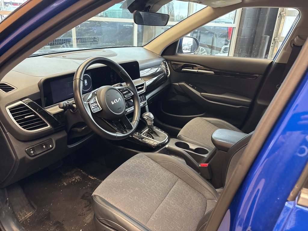 Certified 2024 Kia Seltos S image 19
