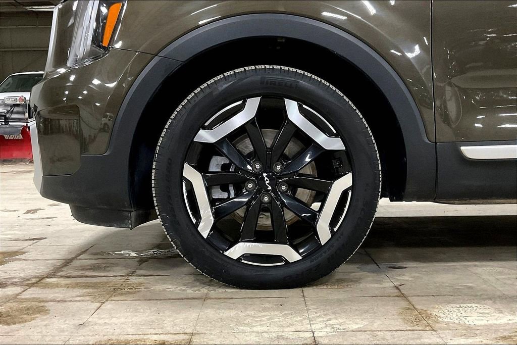 Used 2025 Kia Telluride S AWD/4WD image 9