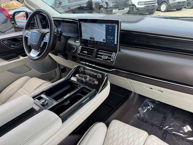 Used 2022 Lincoln Navigator Black Label image 25